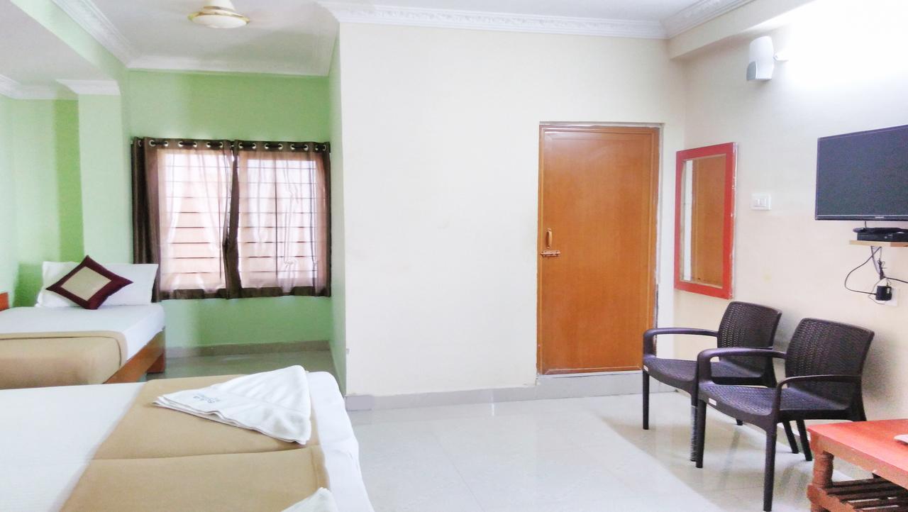 Ssb Residency Hotell Tirupati Exteriör bild
