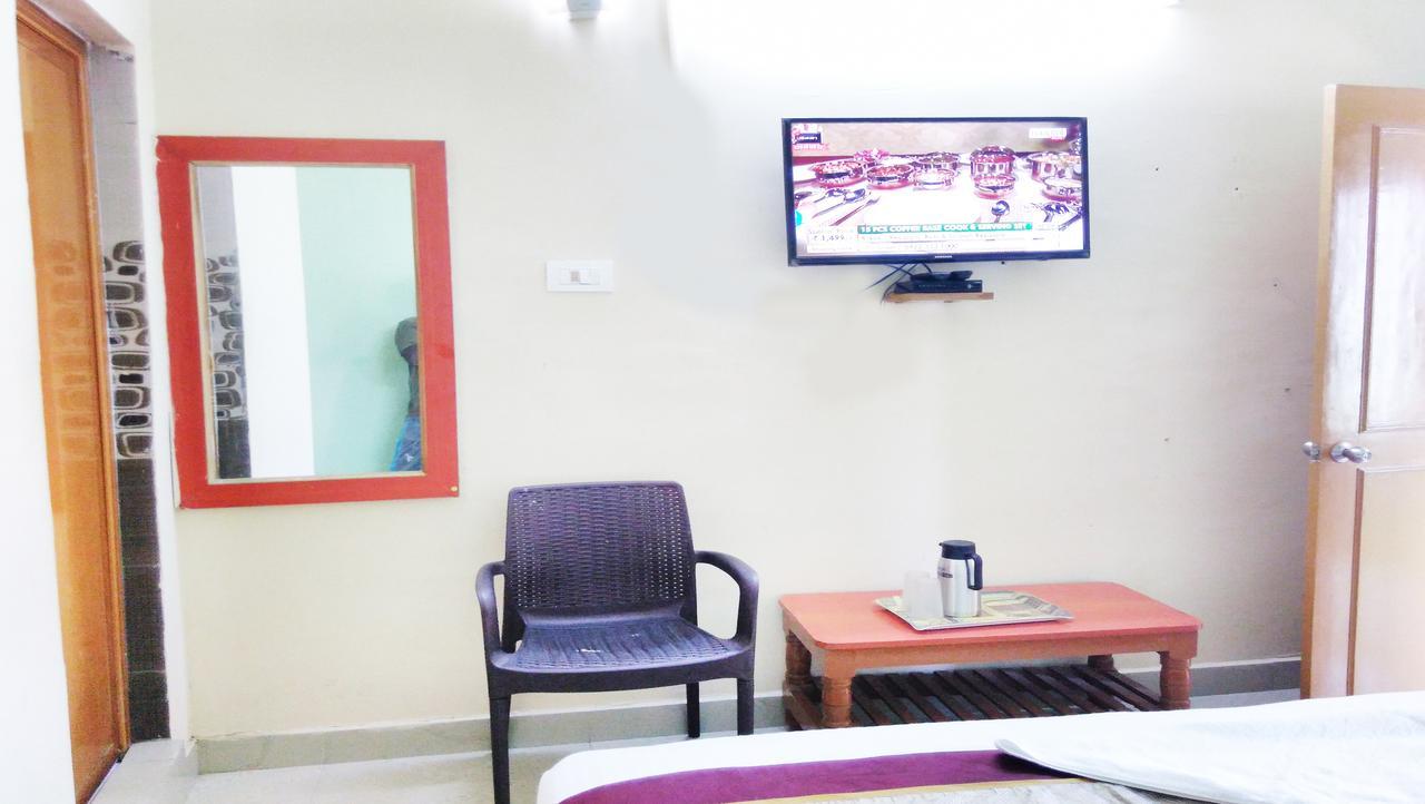 Ssb Residency Hotell Tirupati Exteriör bild